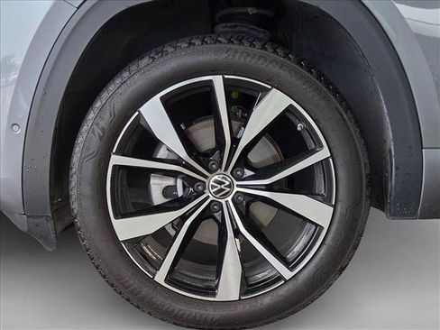 Used 2024 Volkswagen Atlas SEL Premium R-Line AWD/4WD image 23