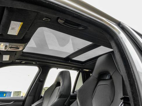 Used 2015 BMW X5 M image 4