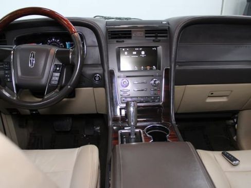 Used 2017 Lincoln Navigator L Reserve image 2