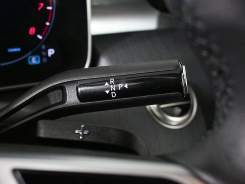 Used 2025 Mercedes-Benz C 300 Sedan image 15