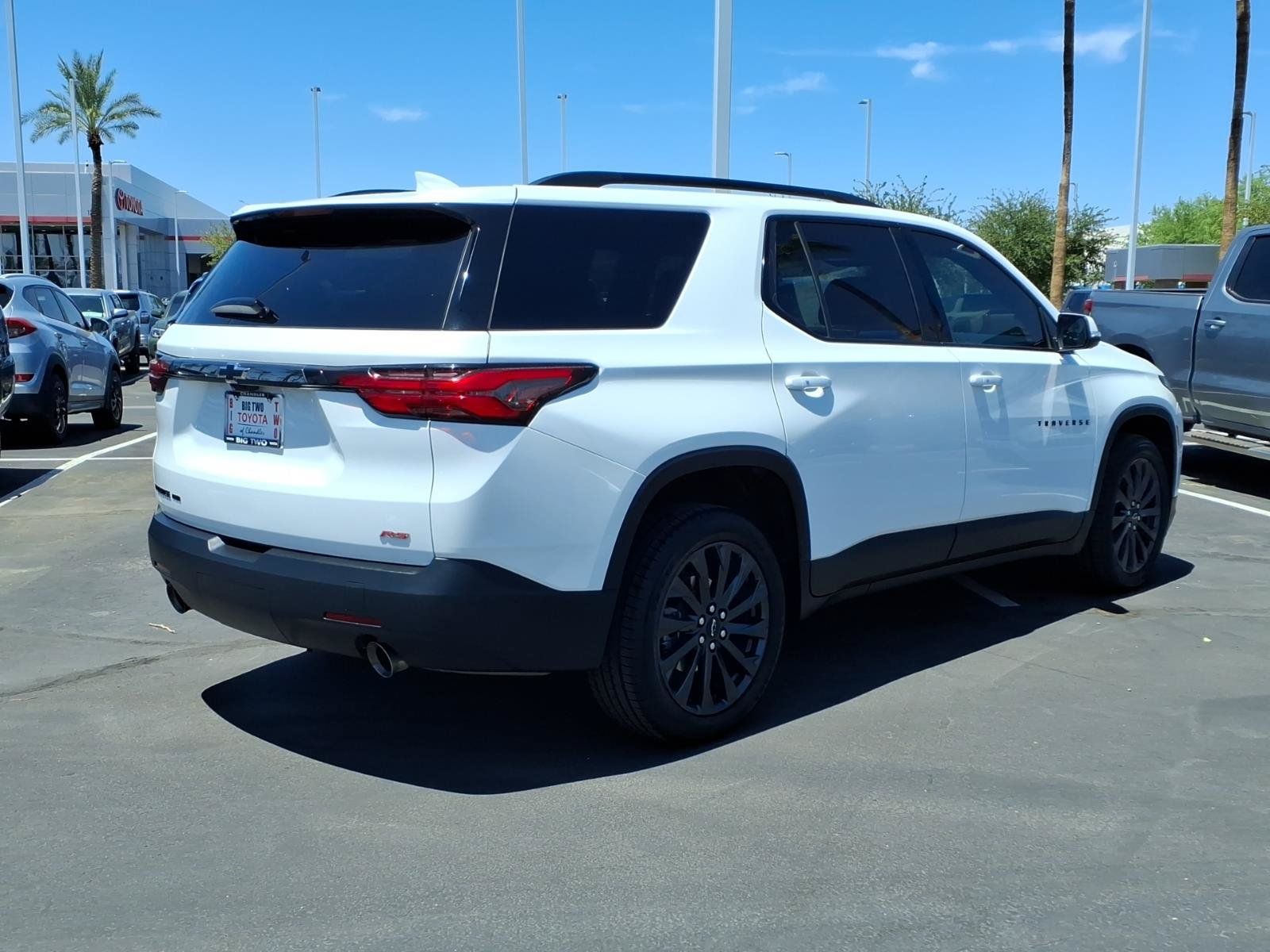 Used 2023 Chevrolet Traverse RS AWD/4WD image 4