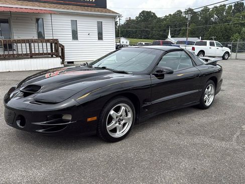 Used 2000 Pontiac Firebird Formula w/ Security Pkg RWD image 2