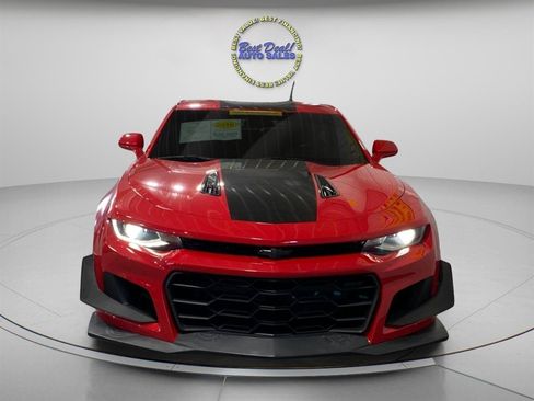 Used 2016 Chevrolet Camaro SS RWD image 8
