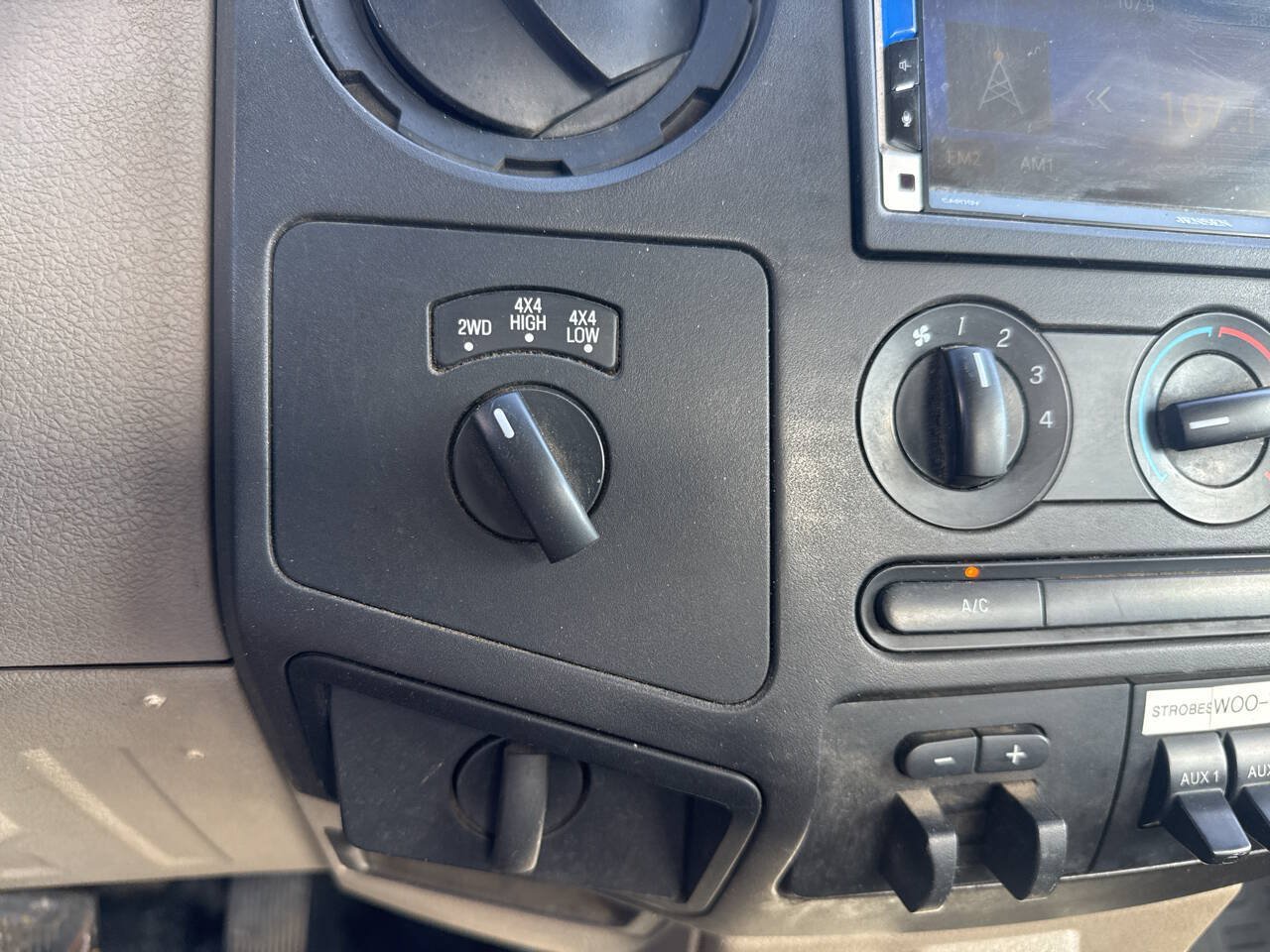 Used 2010 Ford F350 XLT AWD/4WD image 22