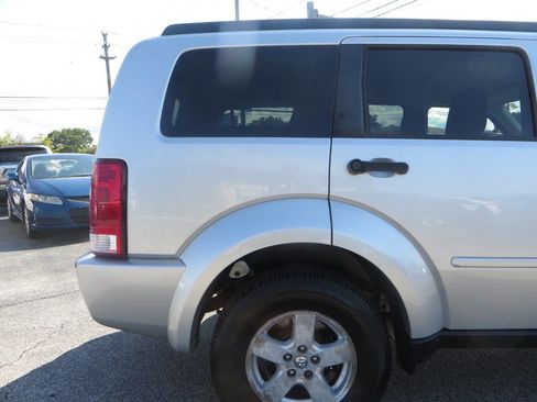 Used 2008 Dodge Nitro SXT image 23
