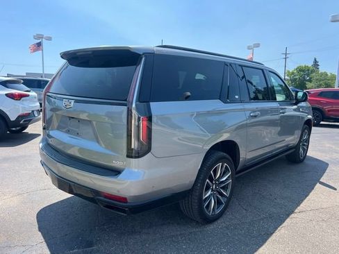 Used 2023 Cadillac Escalade ESV Sport w/ Touring Package AWD/4WD image 5