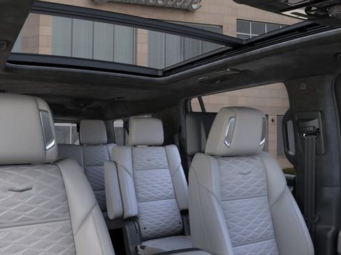 New 2026 Cadillac Escalade ESV Platinum Sport AWD/4WD image 24