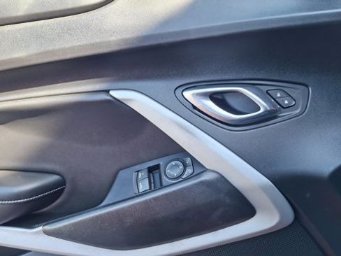 Used 2019 Chevrolet Camaro LT w/ RS Package image 16