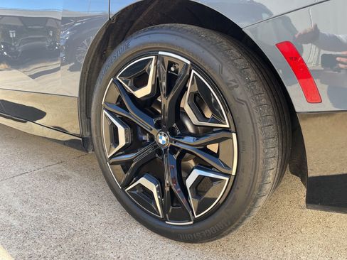 Certified 2025 BMW iX M60 image 8