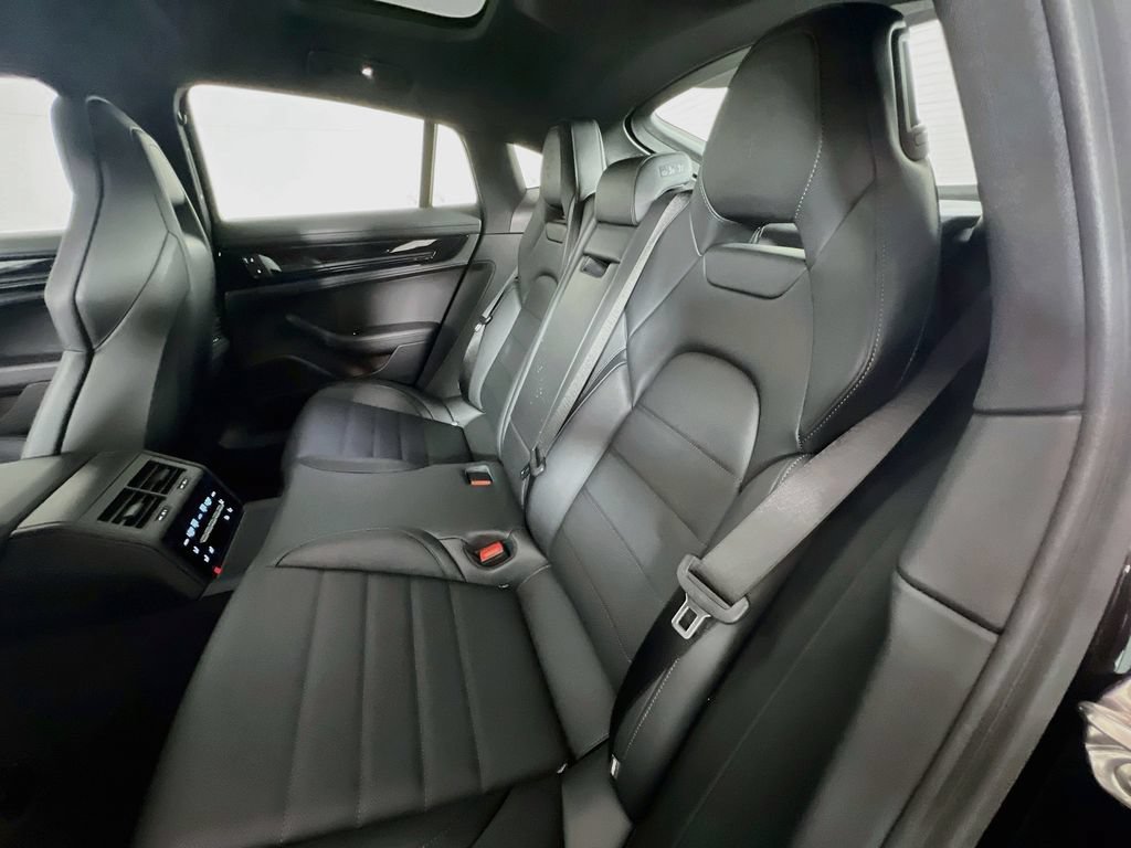 New 2026 Porsche Panamera 4 AWD/4WD image 24