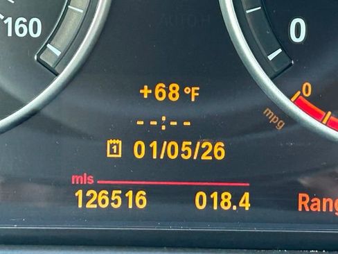 Used 2011 BMW 550i 550i image 17