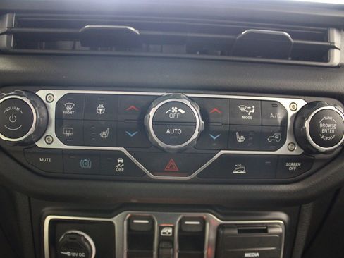 Used 2024 Jeep Wrangler Sahara 4xe image 40