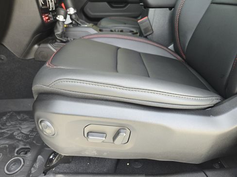 New 2026 Jeep Wrangler Unlimited Rubicon image 19