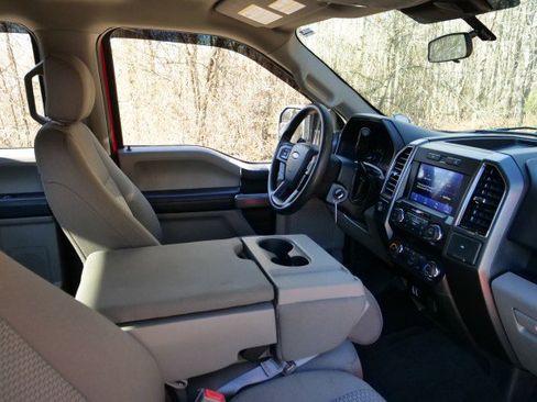 Used 2020 Ford F150 XLT image 30