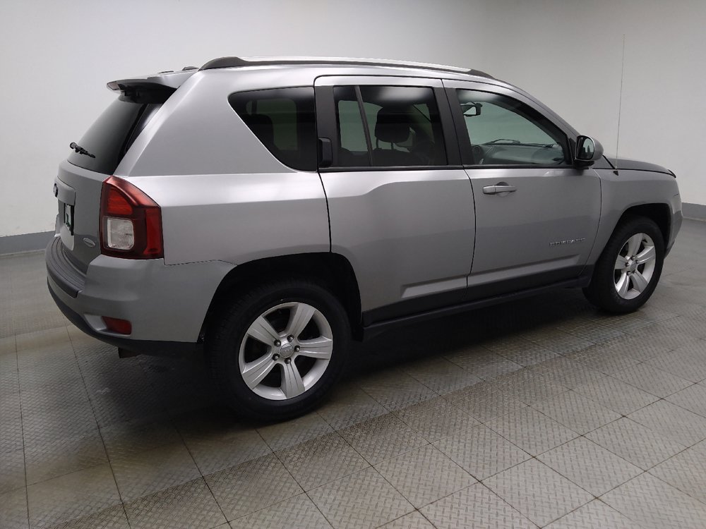 Used 2017 Jeep Compass Latitude AWD/4WD image 10