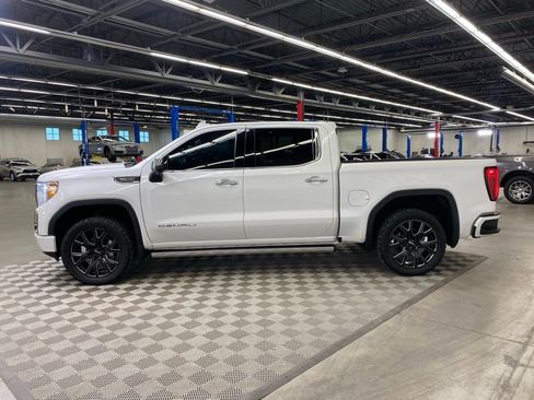 Used 2022 GMC Sierra 1500 Denali w/ Denali Premium Package image 9