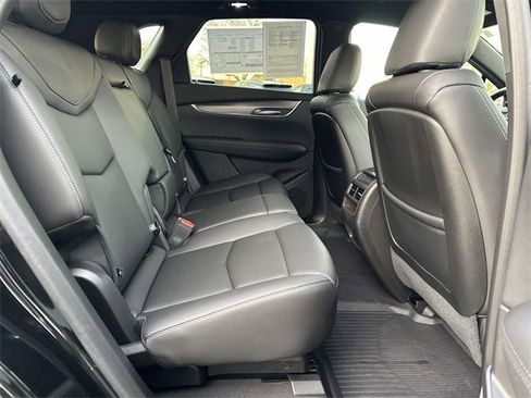 Certified 2024 Cadillac XT5 Luxury w/ LPO, Floor Liner Package image 24