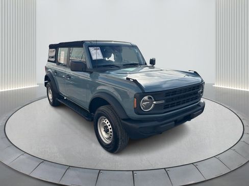Used 2023 Ford Bronco 4-Door image 3