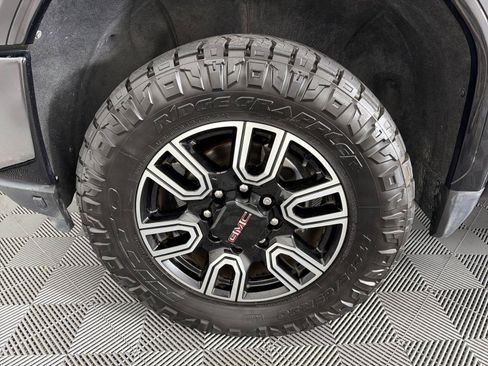 Certified 2023 GMC Sierra 2500 AT4 w/ AT4 Preferred Package AWD/4WD image 10