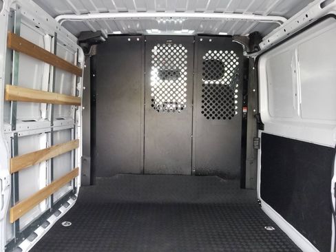 Used 2025 RAM ProMaster 2500 w/ U-Haul Equipment Group FWD image 9