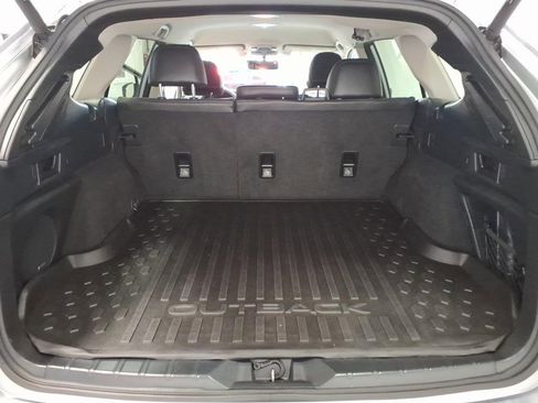 Used 2020 Subaru Outback Limited image 23