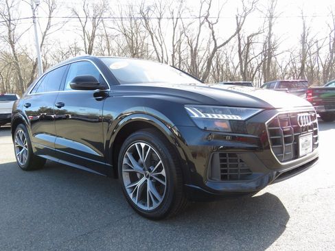 Used 2022 Audi Q8 Prestige image 3