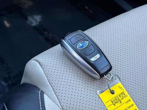 Used 2020 Subaru Outback Limited image 32