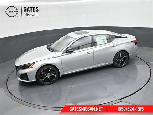 New 2025 Nissan Altima 2.5 SR image 54