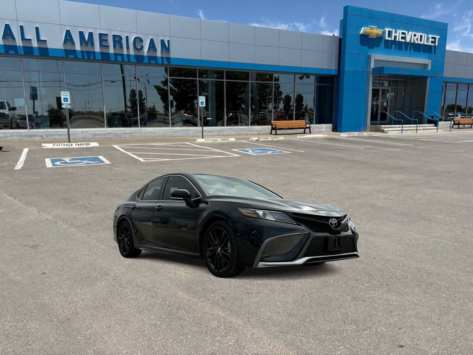 Used 2021 Toyota Camry XSE FWD image 2