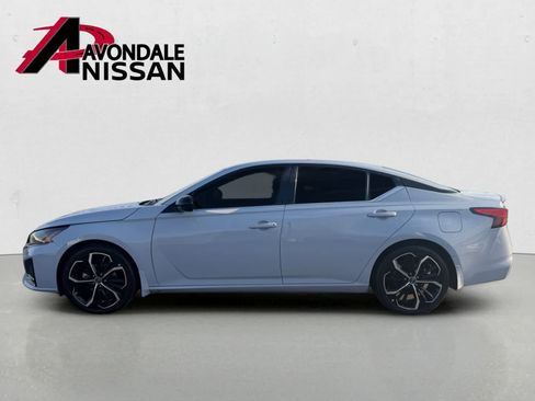Certified 2023 Nissan Altima 2.5 SR FWD image 3