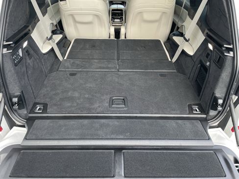 Used 2024 BMW X7 M60i w/ Executive Package image 37