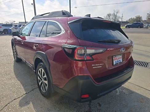 Used 2025 Subaru Outback Premium image 34