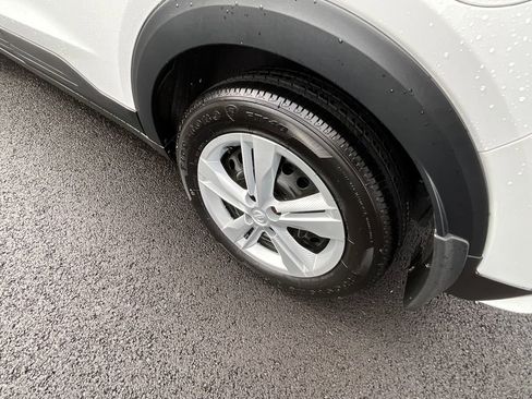 Certified 2025 Nissan Kicks Play S image 22