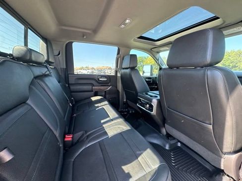 Used 2023 GMC Sierra 3500 Denali w/ Denali Ultimate Package AWD/4WD image 10