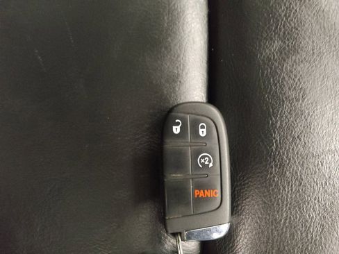 Used 2021 Jeep Renegade Limited AWD/4WD image 32