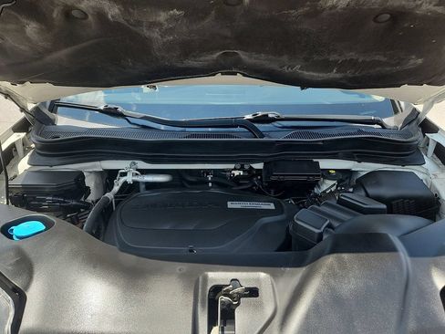 Used 2016 Honda Pilot Touring image 24