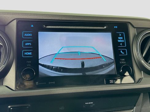 Used 2019 Toyota Tacoma TRD Off-Road AWD/4WD image 25