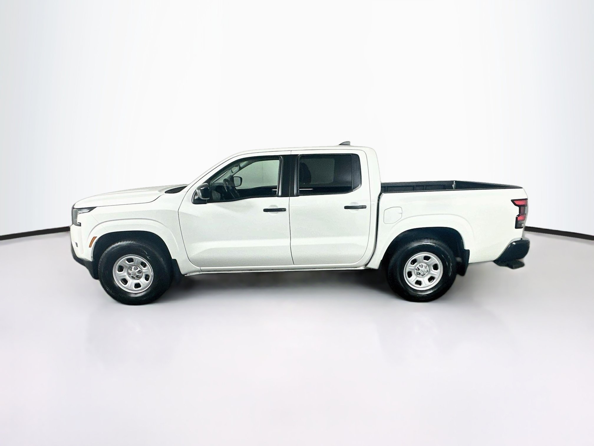 Used 2023 Nissan Frontier S w/ Technology Package RWD image 4