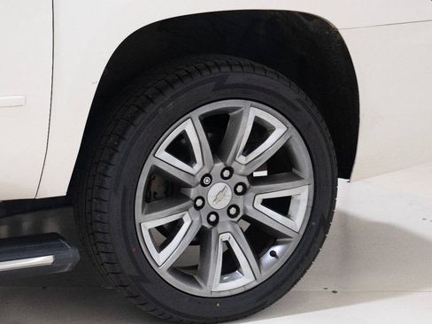 Used 2015 Chevrolet Suburban LTZ RWD image 68