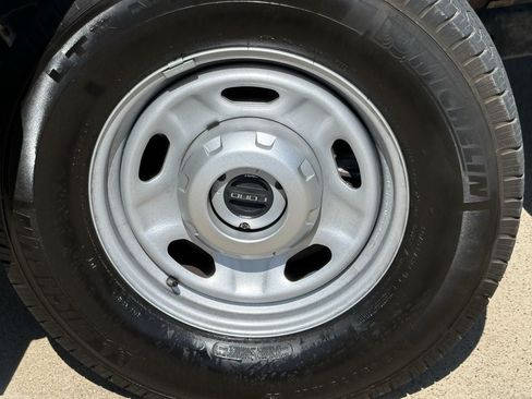 Used 2023 Ford F250 XL AWD/4WD image 8