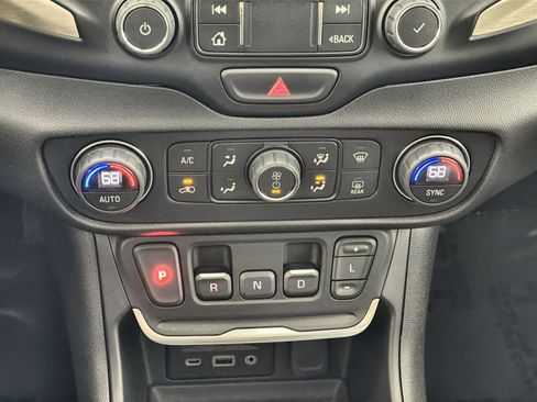 Used 2020 GMC Terrain Denali w/ Denali Premium Package image 21