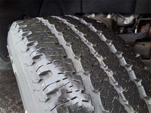 Used 2015 Chevrolet Silverado 2500 LT w/ LT Convenience Package image 31