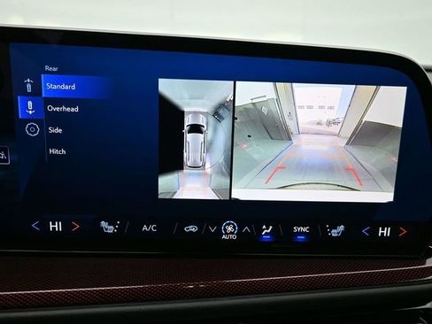 Used 2024 Chevrolet Traverse Z71 image 43