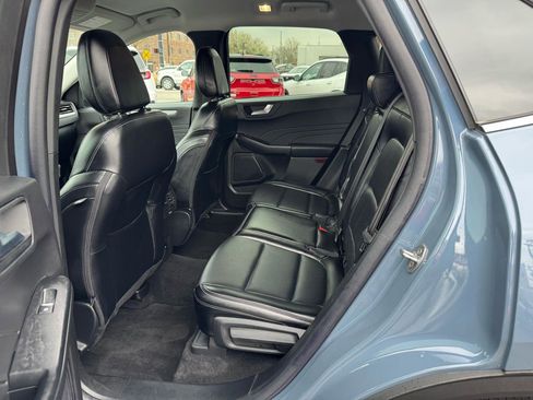 Used 2025 Ford Escape Platinum image 9