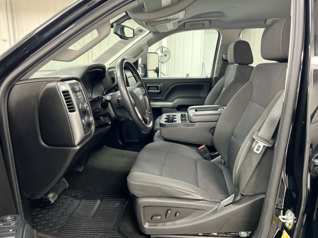 Used 2018 Chevrolet Silverado 2500 LT w/ All Star Edition AWD/4WD image 19