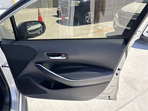 Used 2022 Toyota Corolla SE image 13