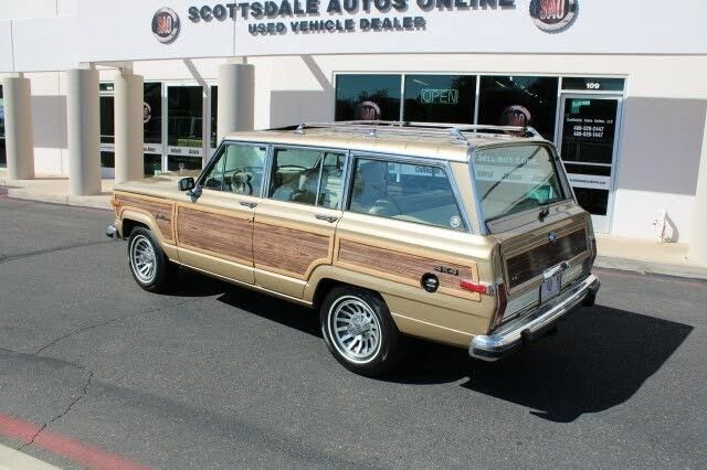 Used 1990 Jeep Grand Wagoneer AWD/4WD image 12