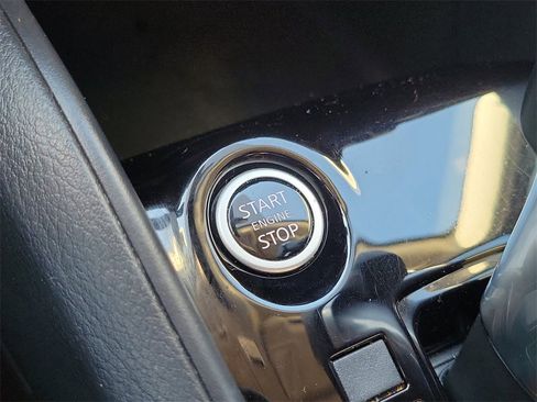 Used 2022 Nissan Kicks S image 12