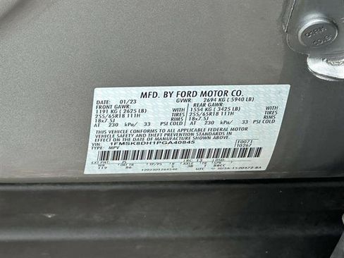 Used 2023 Ford Explorer XLT image 15