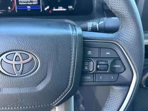 Used 2025 Toyota Tacoma TRD Off-Road AWD/4WD image 16
